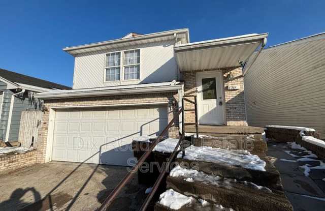 1907 Finley Street - 1907 Finley Street, Middletown, OH 45044