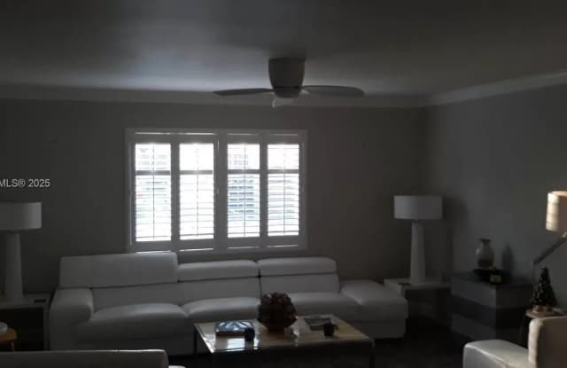 136 NE 19th Ct - 136 Northeast 19th Court, Wilton Manors, FL 33305