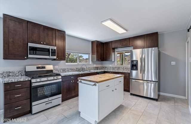 730 N Robles Road photos photos 730 N Robles Road photos photos