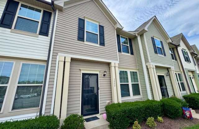 Crosstowne Townhome Available NOW! photos photos