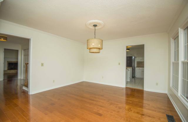 11144 Pleasant Forest Drive Gallery 3