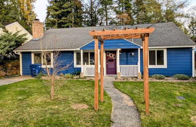 Sprawling 3 Bedroom Rambler with huge detached 2 car garage - Close to Everything photos photos Sprawling 3 Bedroom Rambler with huge detached 2 car garage - Close to Everything photos photos