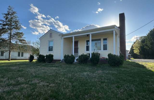 Great 2 bed 1 bath home in Alamance-COMING SOON! - 4459 North Carolina 62, Alamance, NC 27215
