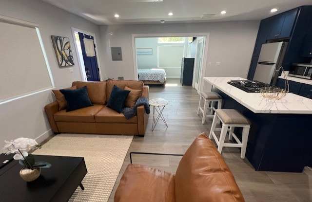 3561 Cochran Avenue photos photos