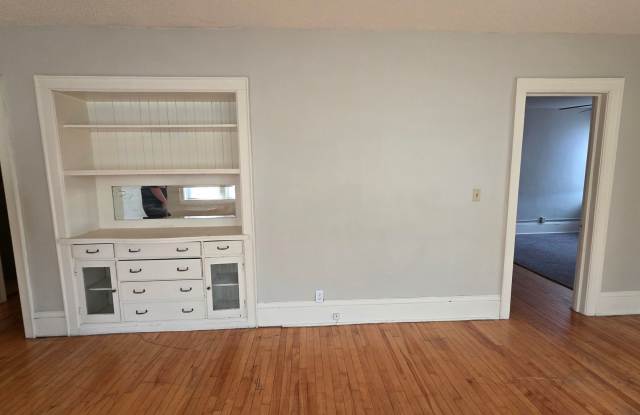 2118 Dupont Ave S photos photos
