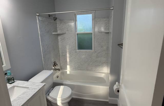 17323 Archdale Avenue Gallery 3
