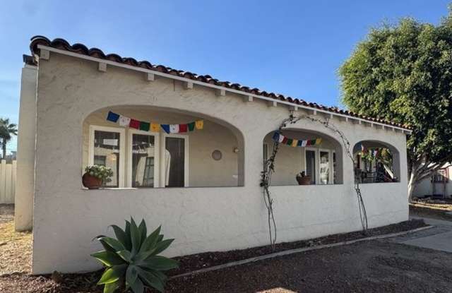 Gorgeous 3 Bedroom Home in La Mesa! *$500.00 Off First Month's Rent Move In Special!* - 4926 Baltimore Drive, La Mesa, CA 91942