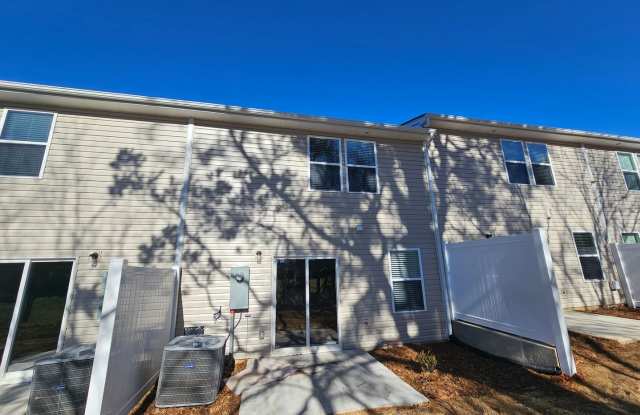 Modern 3-Bed / 2.5-Bath Townhome — in Trivium, Newton Gallery 3
