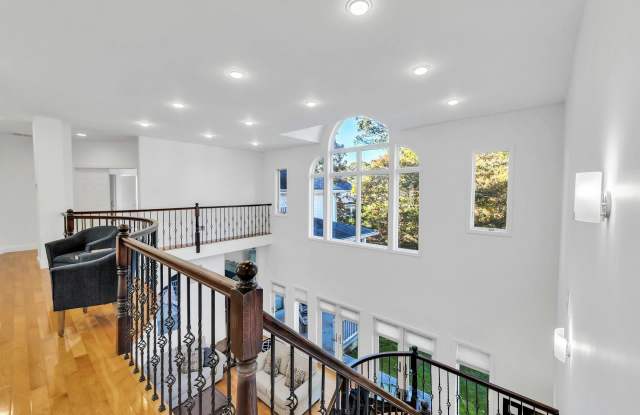 10 Bay Woods Drive Gallery 3