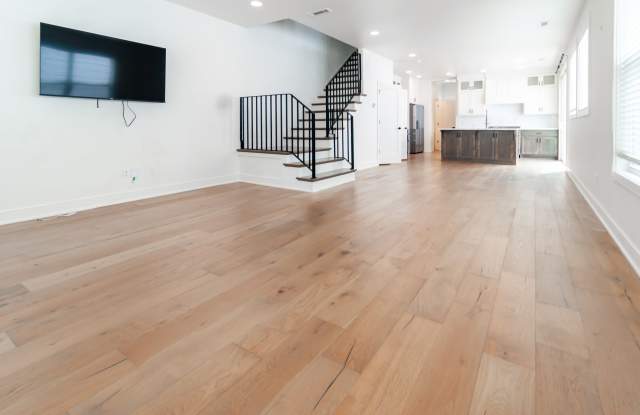 608 South Willow Avenue Gallery 2