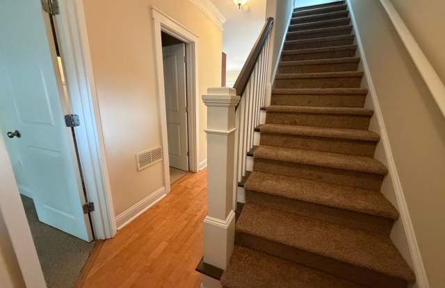 PRE-LEASING FOR AUGUST 6TH 2027! Gallery 3