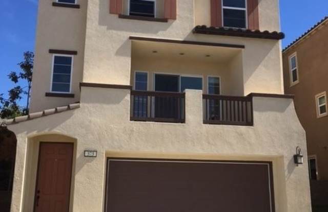 373 Steelhead Way - 373 Steelhead Way, Vista, CA 92083