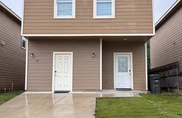 29 Oak Plaza photos photos