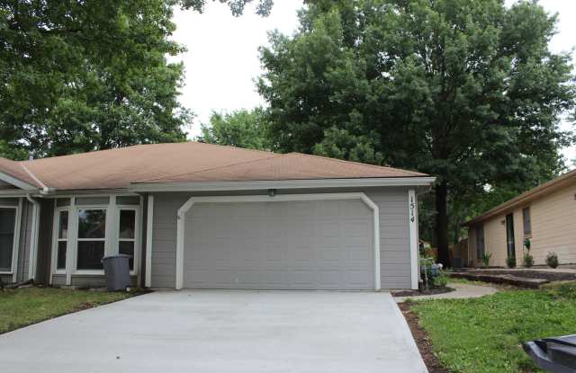 1514 E 123rd St - 1514 East 123rd Street, Olathe, KS 66061