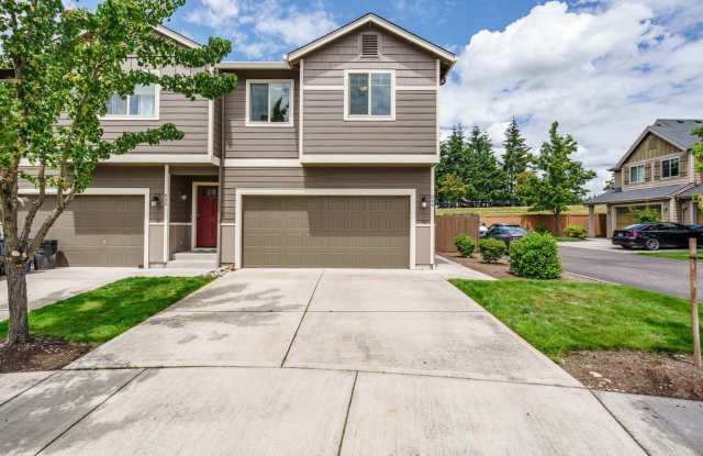 1503 Sq Ft Townhome | 3 Bedrooms | Garage | Washer/Dryer Included photos photos