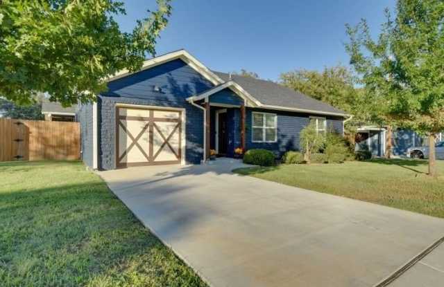 520 W Bluff photos photos