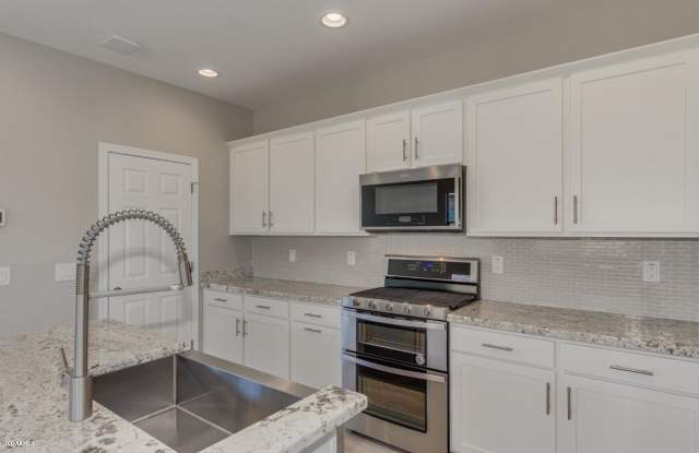 20437 W LEGEND Trail Gallery 3