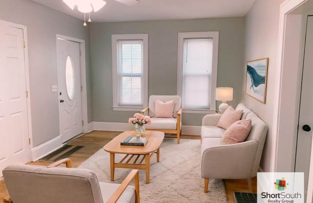 Renovated 3 bedroom, 1 full bathroom single family home with Detached Garage Gallery 1