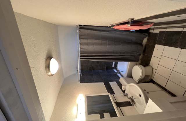 975 Euclid Street - 2 photos photos 975 Euclid Street - 2 photos photos