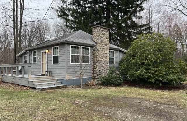 785 Gunton Drive photos photos