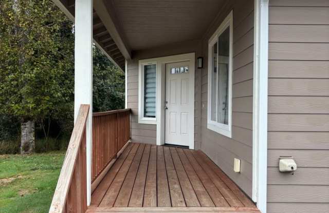 Spacious 3-Bedroom, 2-Bedroom in Ocean Shores! Gallery 3