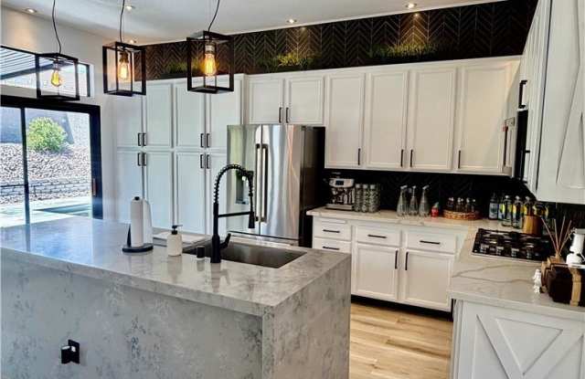 10317 Summer River Avenue Gallery 4