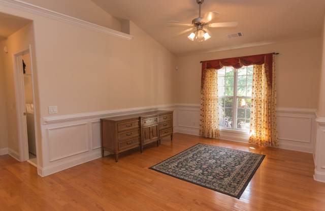 Spectacular 3 Bedroom 2 Bath House in Oconee County! Gallery 4