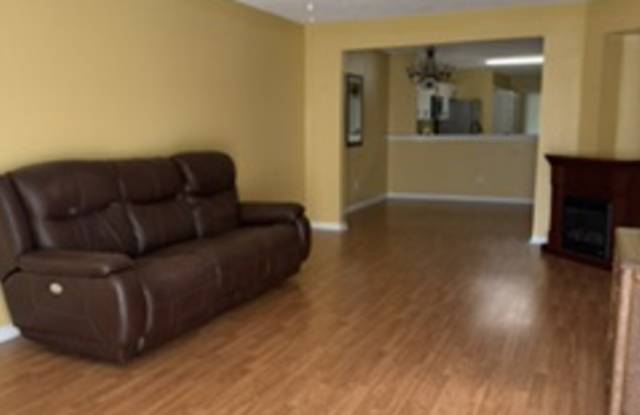 3017 Hawthorne Place Gallery 1