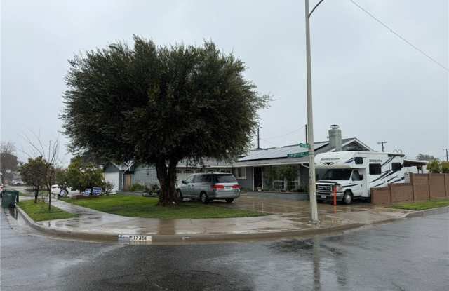 17356 Pepper Tree photos photos