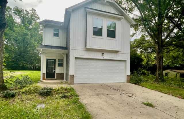 Welcome to this stunning 3-bedroom, 2.5-bathroom home located in the charming town of Mooresville, NC photos photos