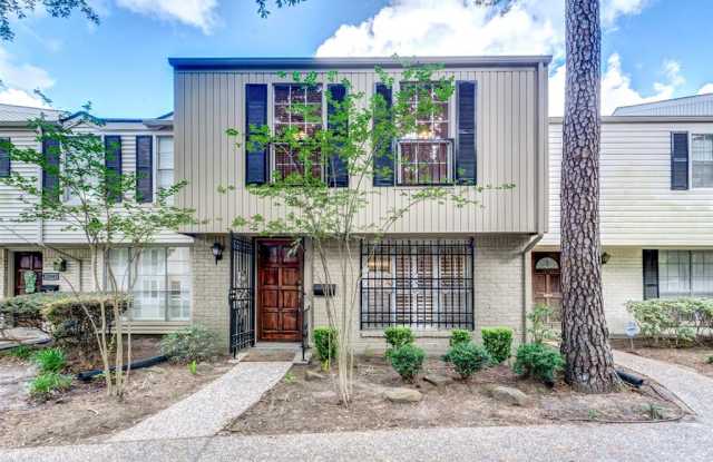 12943 Trail Hollow Drive Gallery 2