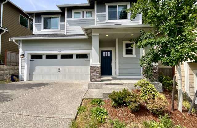 Beautiful and Modern 4-Bedroom Home with Spacious Layout in Lake Stevens photos photos