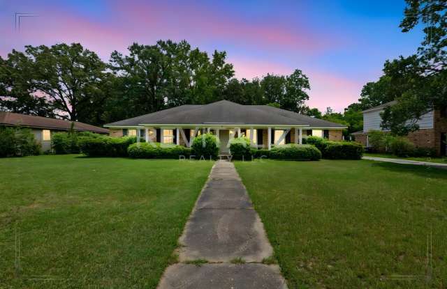Spacious 4BR/2.5BA West Mobile Home – Room to Grow in a Convenient Location! photos photos