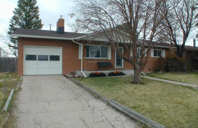 House For Lease - 1000 Hoy Road, Cheyenne, WY 82009