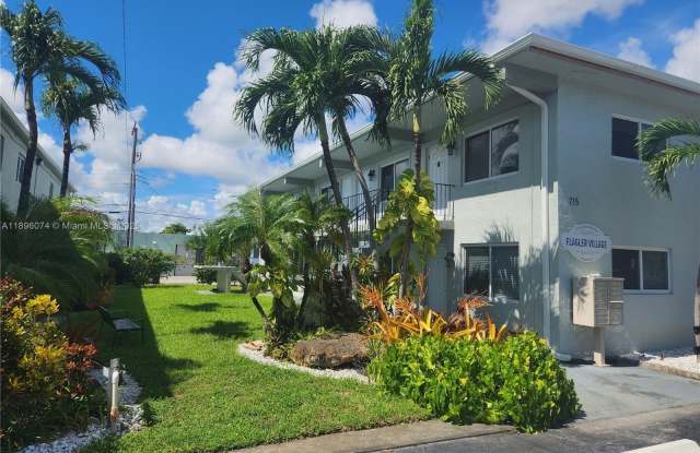 715 NE 2nd Ave photos photos