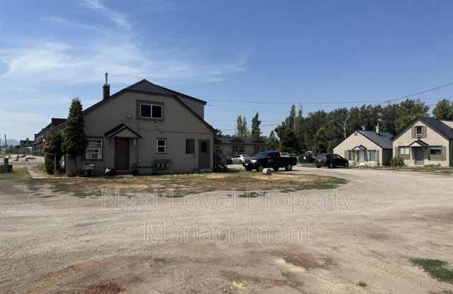 1263 HWY 2 East - 10 photos photos