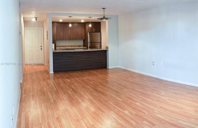 9651 SW 77th Ave photos photos