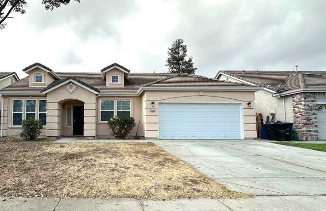 Turn-Key Gem at 1609 Emerald Dr — Open Layout, Fireplace & Modern Finishes! Gallery 1