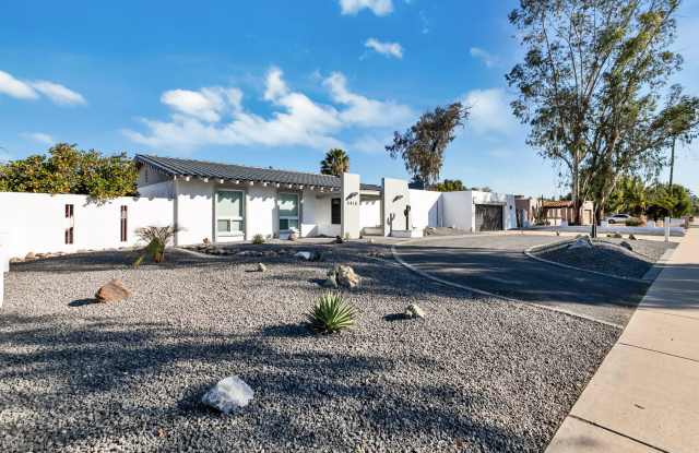 5410 E CACTUS Road Gallery 4
