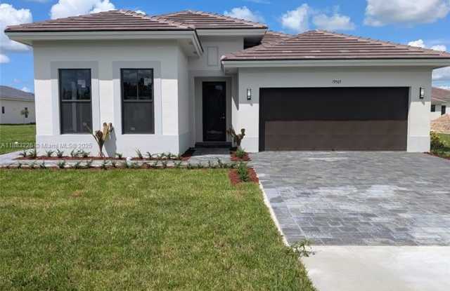 19565 SW 325 St photos photos