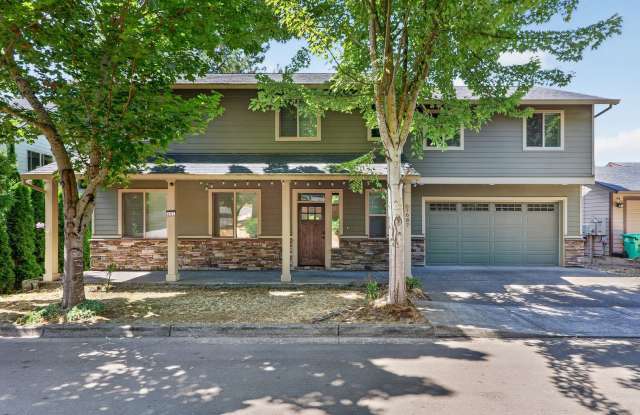 Spacious Gresham Home with Updated Kitchen, Primary Suite & Private Backyard Gallery 3