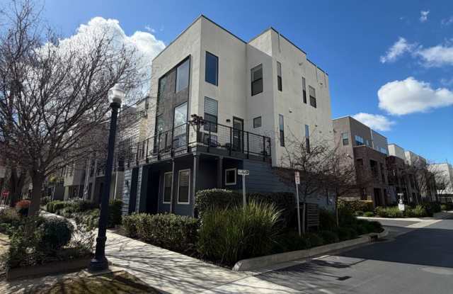 2 Bedroom | 2.5 Bathroom | Modern Home in Downtown Sacramento photos photos