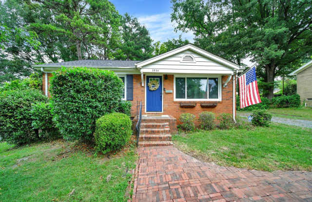 Lovely Three Bed One Bath Ranch Home in Windsor Park photos photos