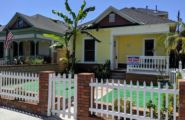 217 9th St. - 217 9th Street, Huntington Beach, CA 92648