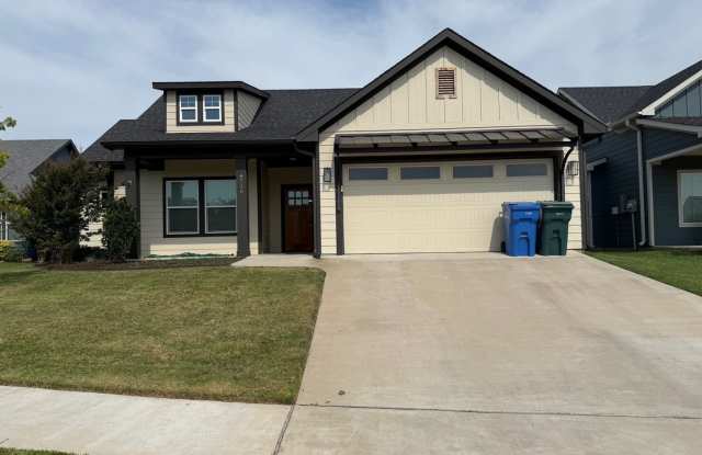 BEAUTIFUL CUSTOM HOME 3/2/2 MAGNOLIA VILLAGE SHERMAN TX FOR LEASE! photos photos BEAUTIFUL CUSTOM HOME 3/2/2 MAGNOLIA VILLAGE SHERMAN TX FOR LEASE! photos photos