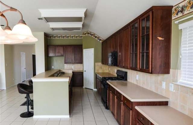 3302 Edgebrook Court Gallery 2