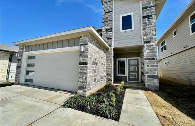 Spacious - Like New - 4 Bedrooms - Versatile! Gallery 3