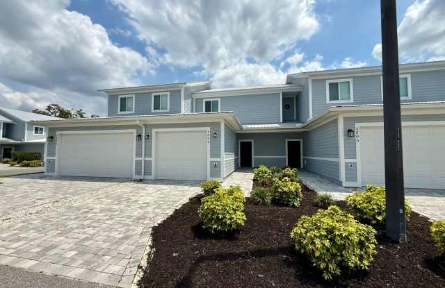 Modern 2-Bedroom Townhome with Dual Suites in Beautiful Winter Haven! photos photos Modern 2-Bedroom Townhome with Dual Suites in Beautiful Winter Haven! photos photos