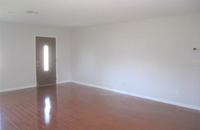 1359 RUSSELL DRIVE N Gallery 3