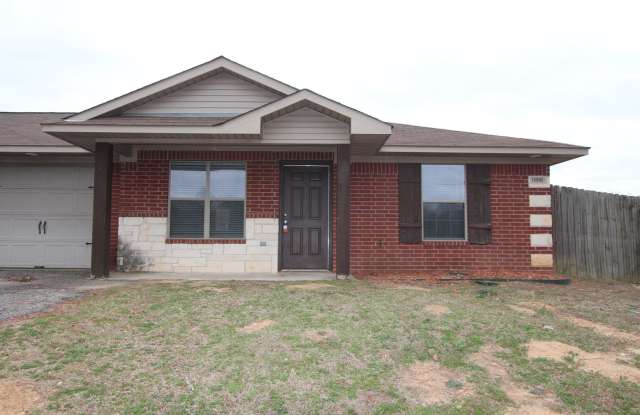 Coming Soon! 2 Bedroom Duplex for Rent in Lindale! photos photos